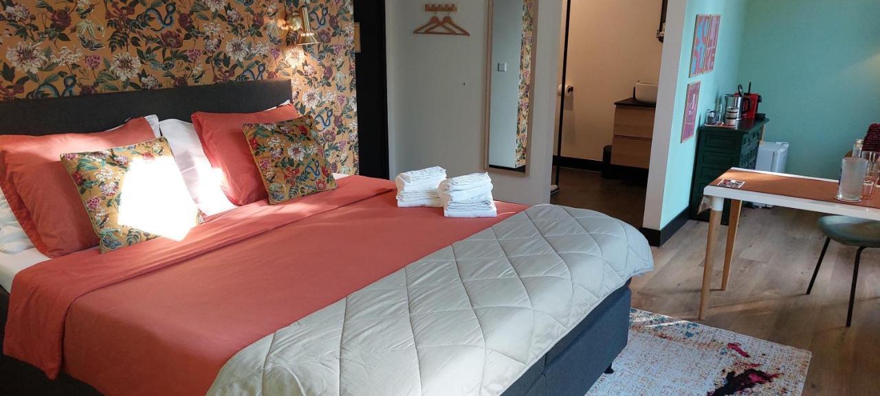 Stadsslaperij B&B Tilburg Eksteriør billede